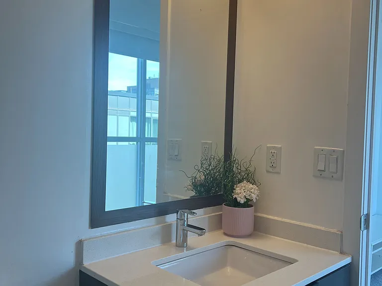 5220 Dundas St #D414 — Photo 29