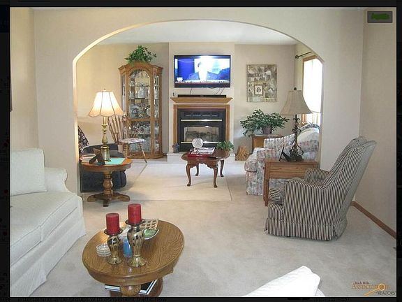 Large Living Room - HDTV Included