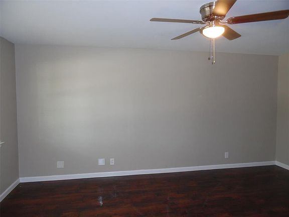 2nd image of 4920 Cummings Dr E