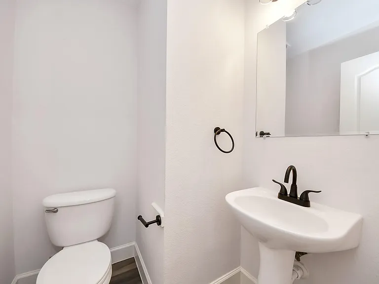 7826 Maverick Trace Ln — Photo 34