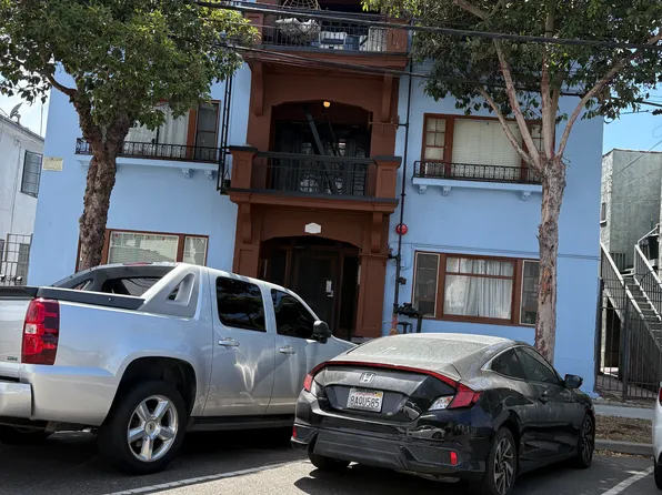 135 Bonito Ave APT 1, Long Beach, CA 90802