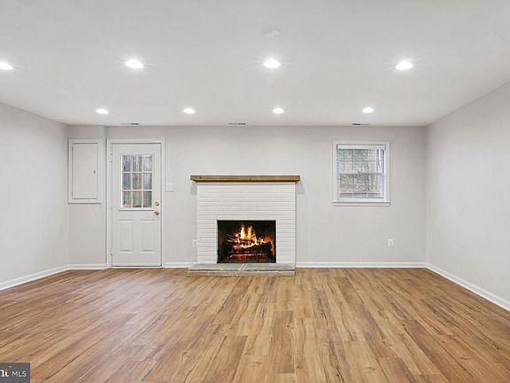 5th image of 9575 Blake Park Ct