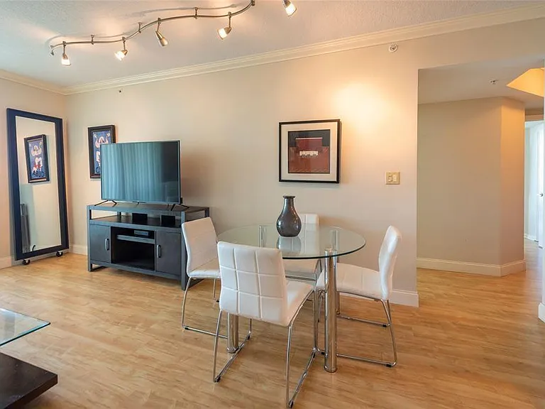 401 SW 4th Ave #1102 — Photo 9