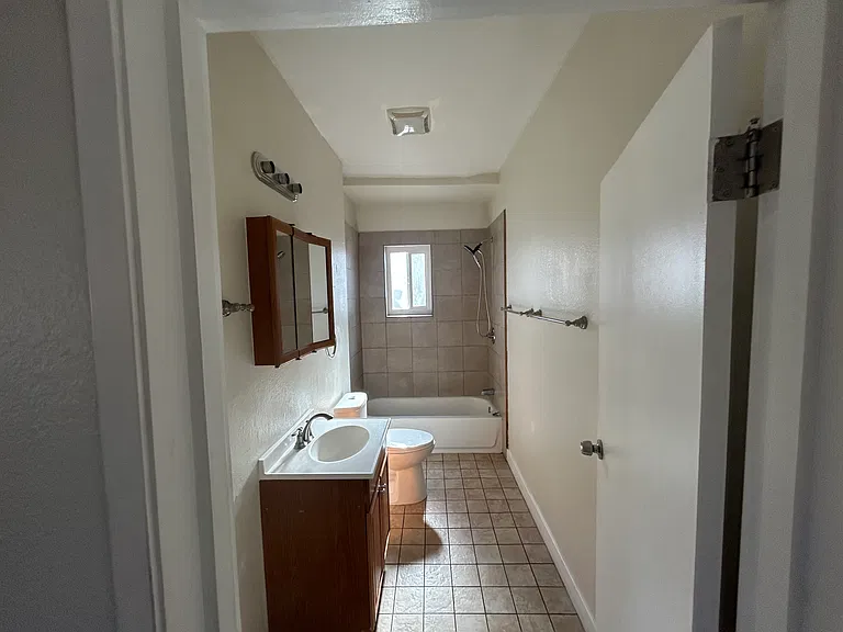 226 W Ofarrell St #1 — Photo 3