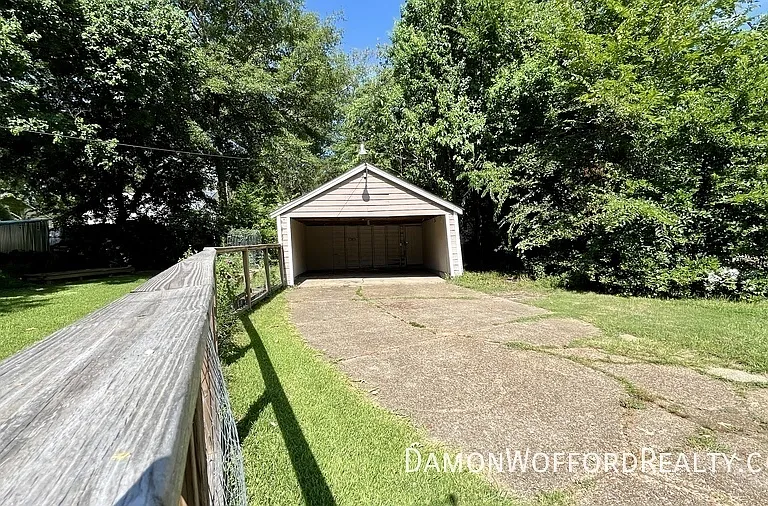 3917 N State St — Photo 25