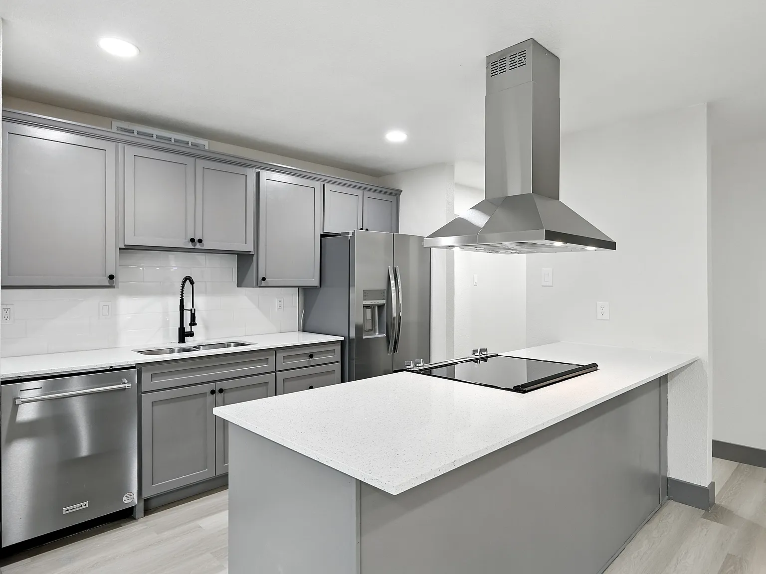 3 bed, 1379 sqft, $2,335 — Photo 1
