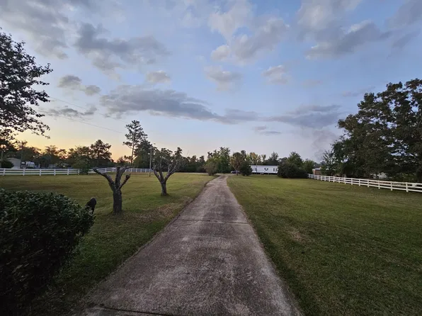 2618 Stapleton Dr, Donalsonville, GA 39845