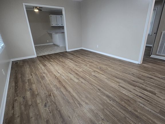4th image of 618 Elba Dr