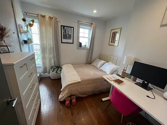 Rented by Delmark Realty LLC | media 20