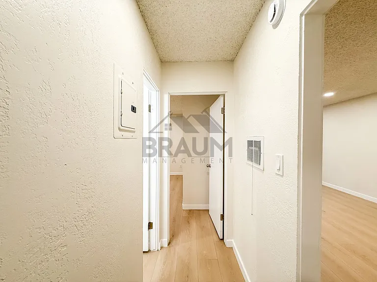 4636 LAUREL CANYON, LLC — Photo 17