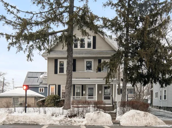 206 N Beacon St, Watertown, MA 02472