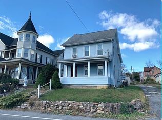 3913 Main St, Slatington, PA 18080