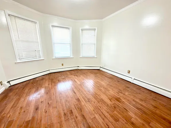 317 Avenue A #1, Bayonne, NJ 07002