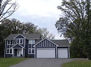 1816 Traymore Rd, Minnetonka, MN 55305