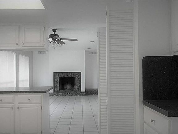 5th image of 1703 Hazyknoll Ln