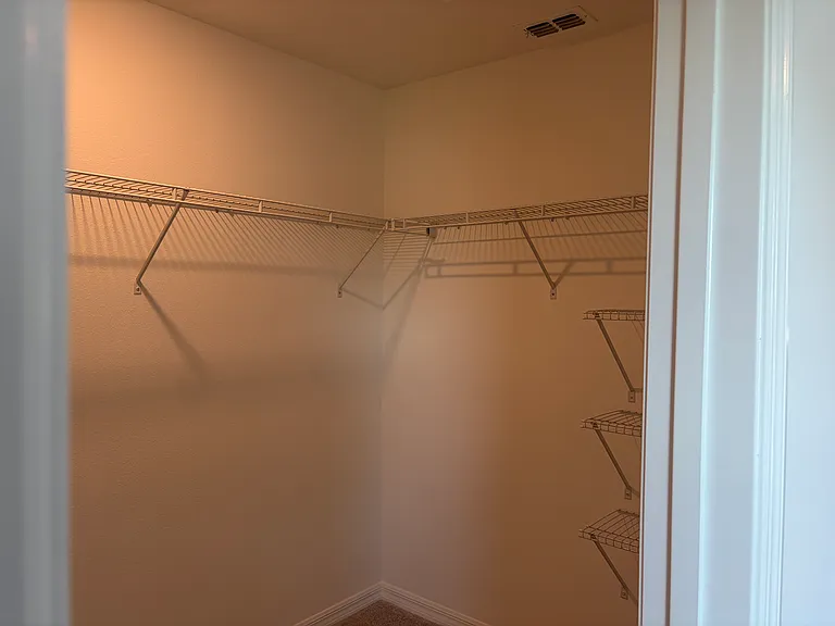 8627 Tropical Aire Ln — Photo 11