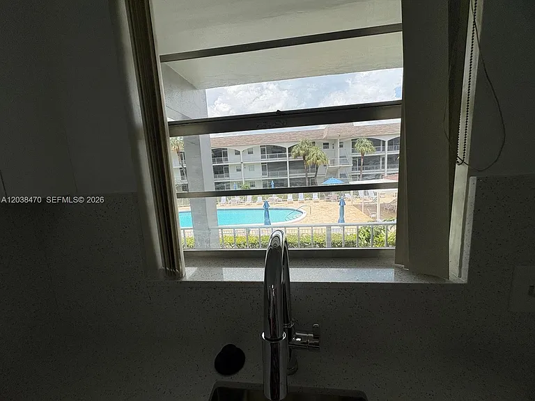 541 Blue Heron Dr #215 — Photo 30