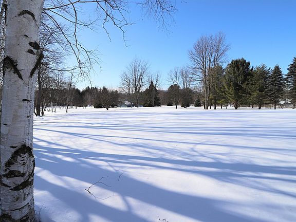 3rd image of 36 Tomahawk Path