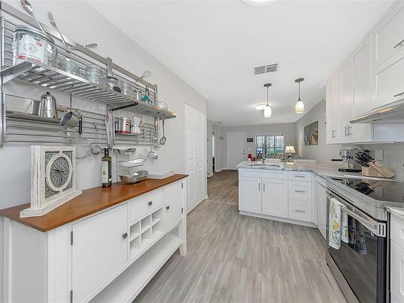 5th image of 1101 Tarridon Ct #1101