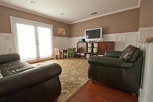 3rd image of 2617 S Bentley Ave