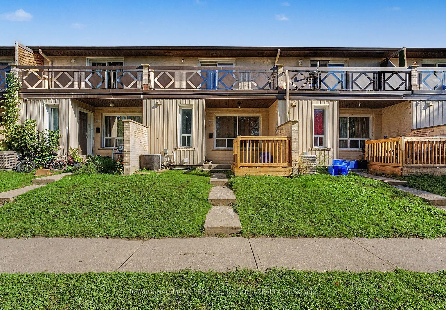 5 bed, $2,350 — Photo 1