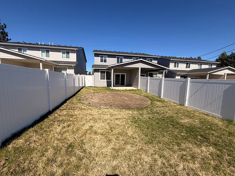 2016-2018 East Vanetta Avenue — Photo 24