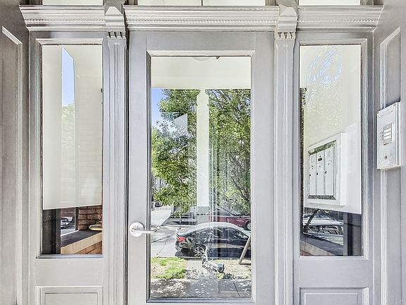2nd image of 2346 W Shakespeare Ave #3