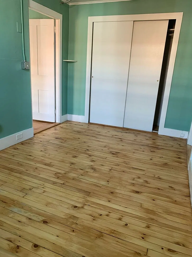 10-12 Lincoln Street — Photo 4