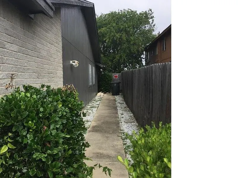 1020 Royal Vista Dr — Photo 12
