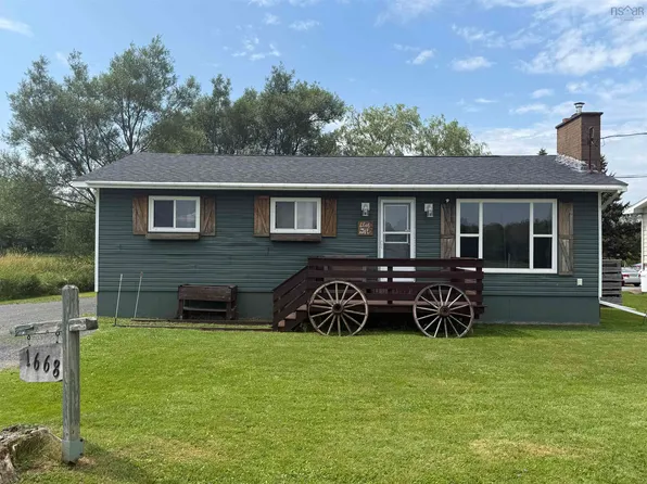 1668 Mackay St, Westville, NS B0K 2A0