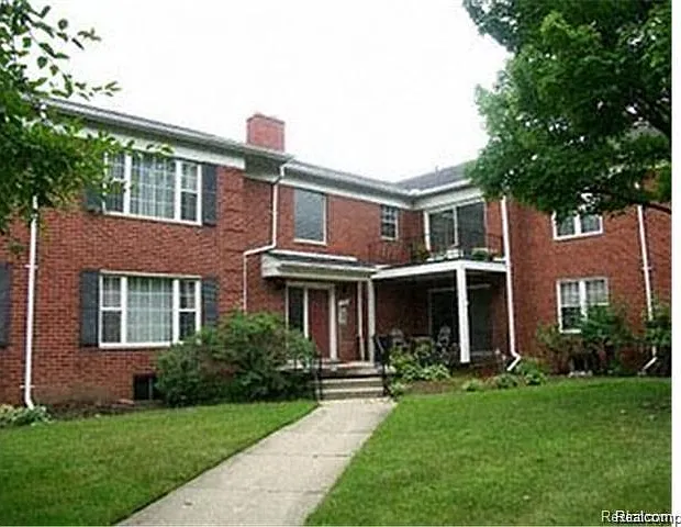 27689 W Echo Valley #202