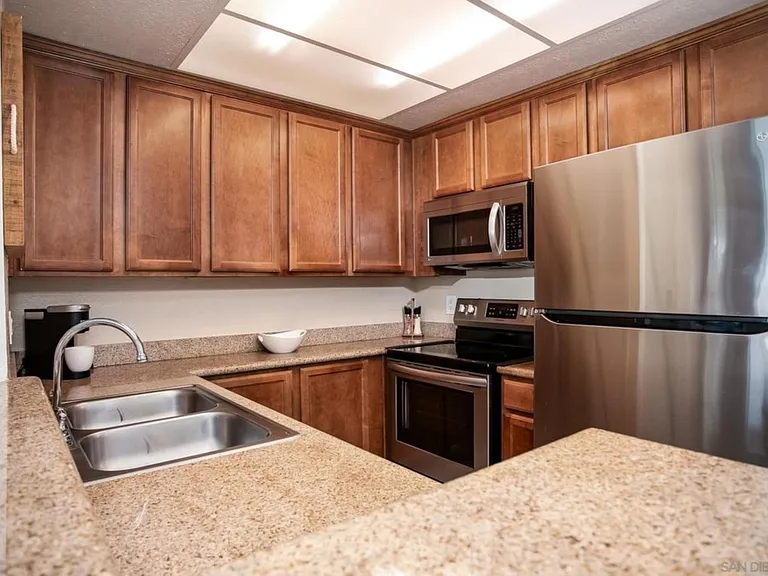 432 Edgehill Ln #14 — Photo 9