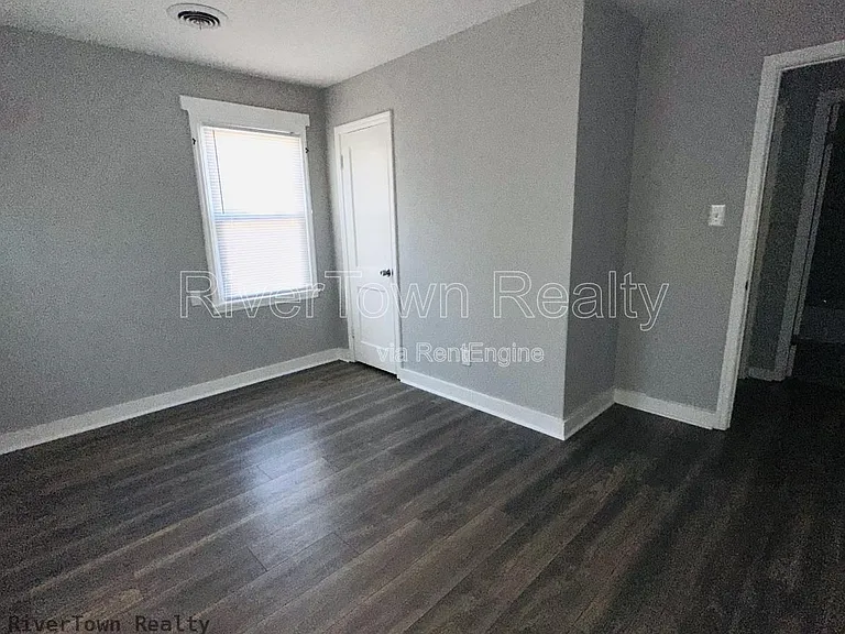 1706 Combs St — Photo 6