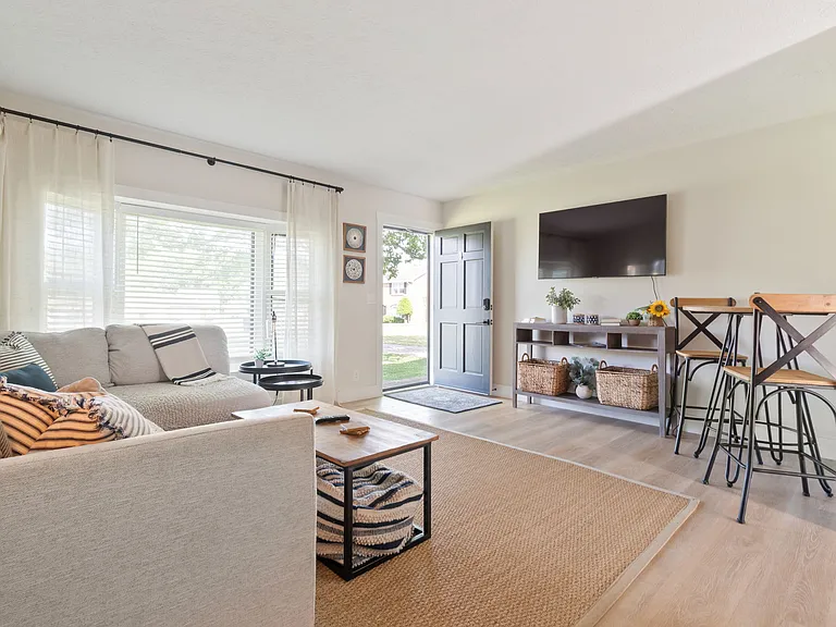 108 Meredith Pl #B — Photo 6