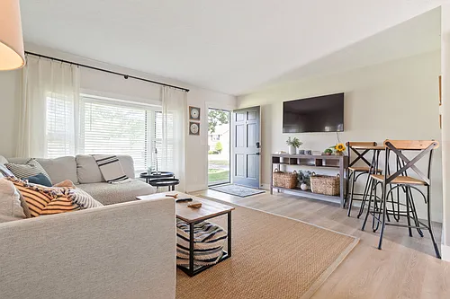 108 Meredith Pl #B Photo 1 108 Meredith Pl #B Photo 1