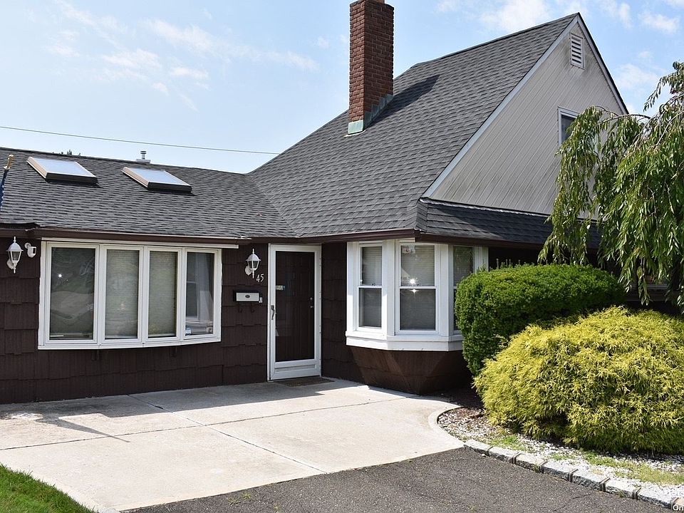 1st image of 45 Wildwood Ln
