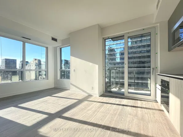 108 Peter St, Toronto, ON