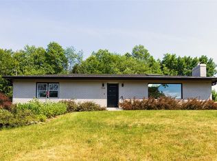 194 Stone Church Rd, Rhinebeck, NY 12572