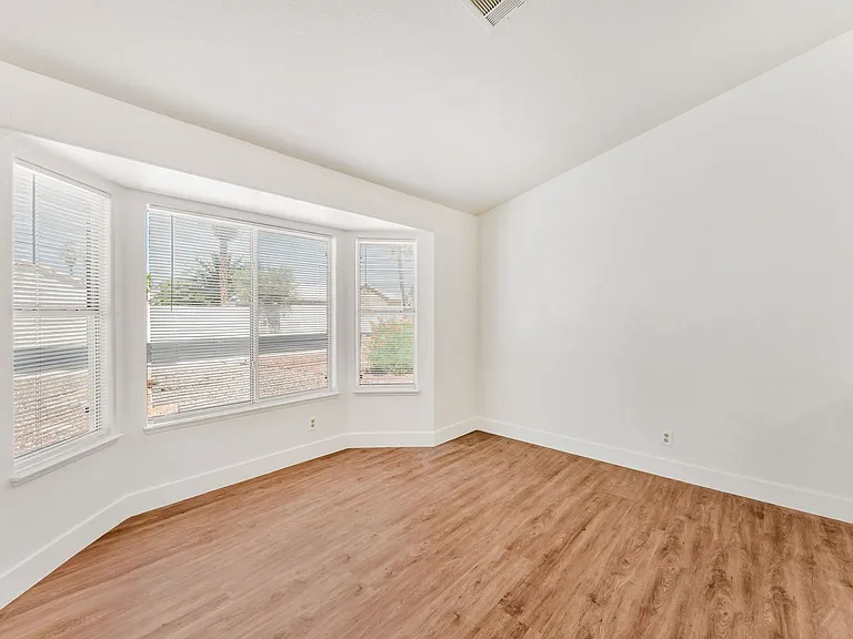 4904 Spring Falls Way — Photo 13