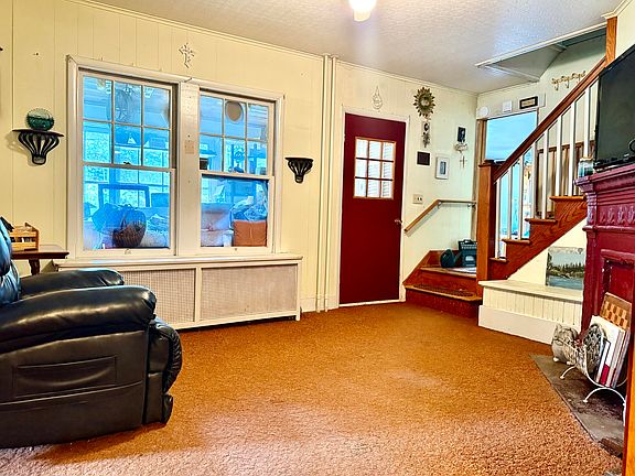 4th image of 24 Leona Ln