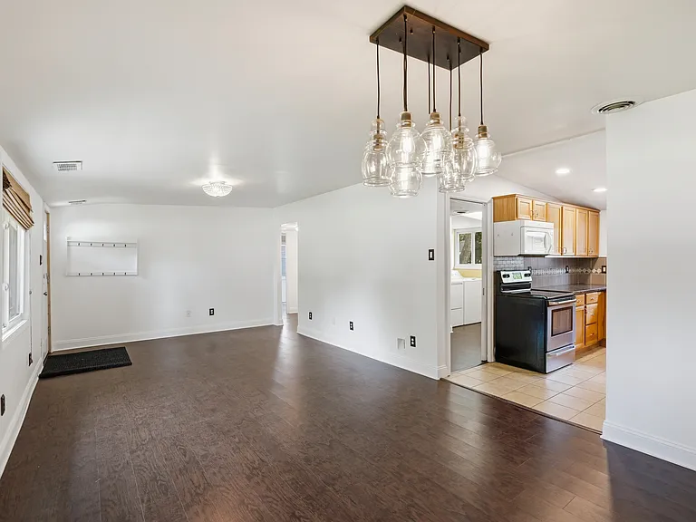3130 Greenlawn Ave — Photo 7