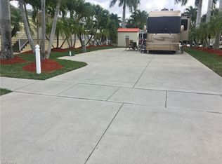 1336 Amethyst Lake Ln LOT 9, Naples, FL 34114