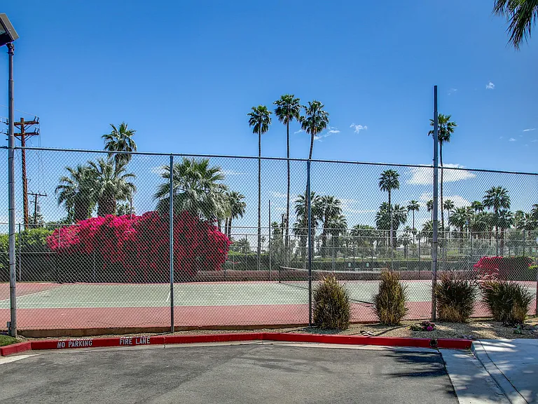 1434 S Camino Real — Photo 31