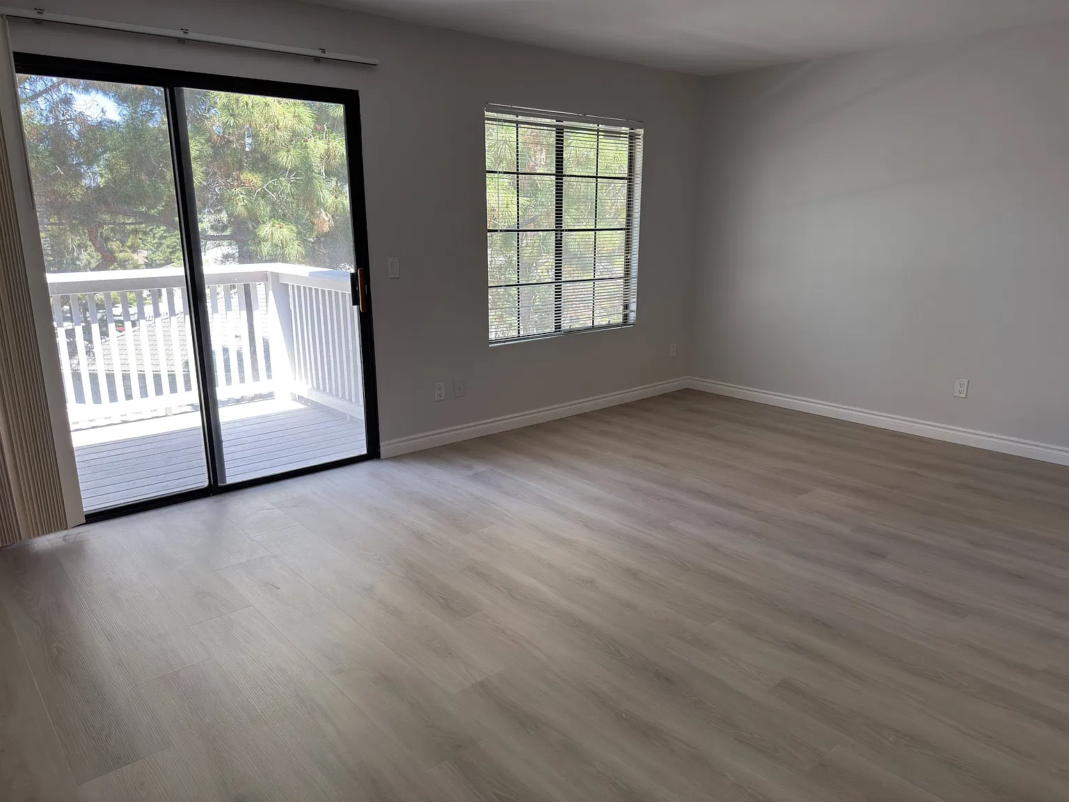 1 bed, 708 sqft, $2,300 — Photo 3