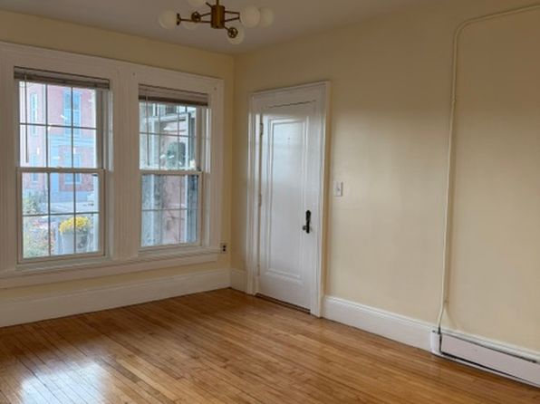 271 Broadway APT 2