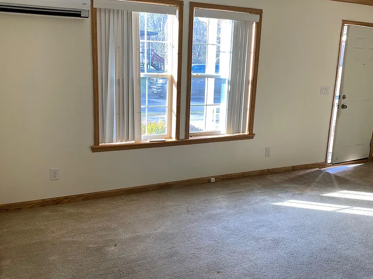 220 W Filbert St #220 — Photo 3
