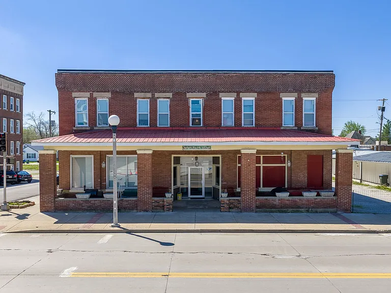 Jefferson Building — Photo 12