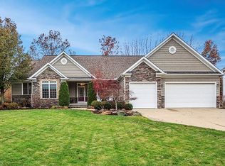 5830 Birdie Ln, Mentor, OH 44060