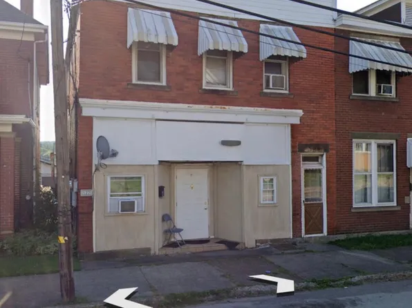 120 N 4th St, Youngwood, PA 15697