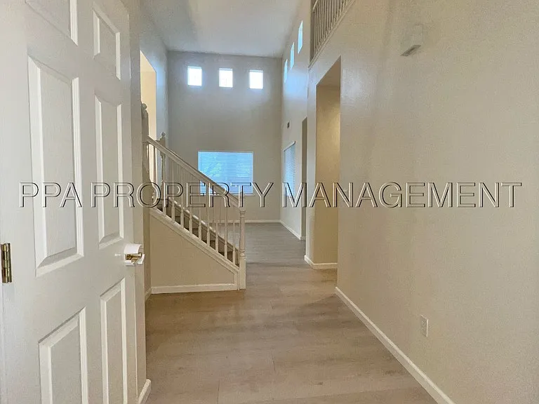 132 Shea Ct — Photo 6